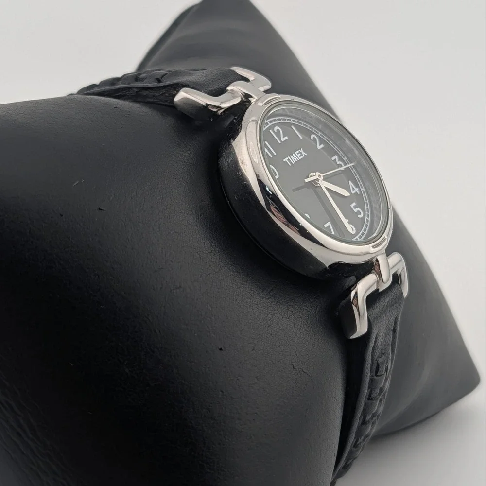 Timex Dark Brown Dial Leather Strap Watch Silver Tone‎ Quartz